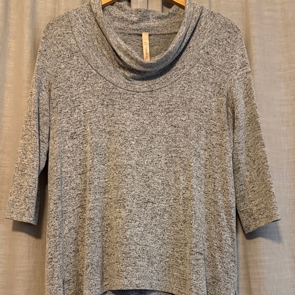 NATURAL LIFE Tops - NATURAL LIFE Heather Gray Cowl
